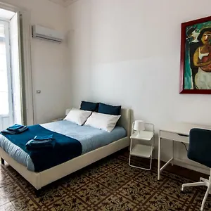 casa-titina.catania-hotels.net/